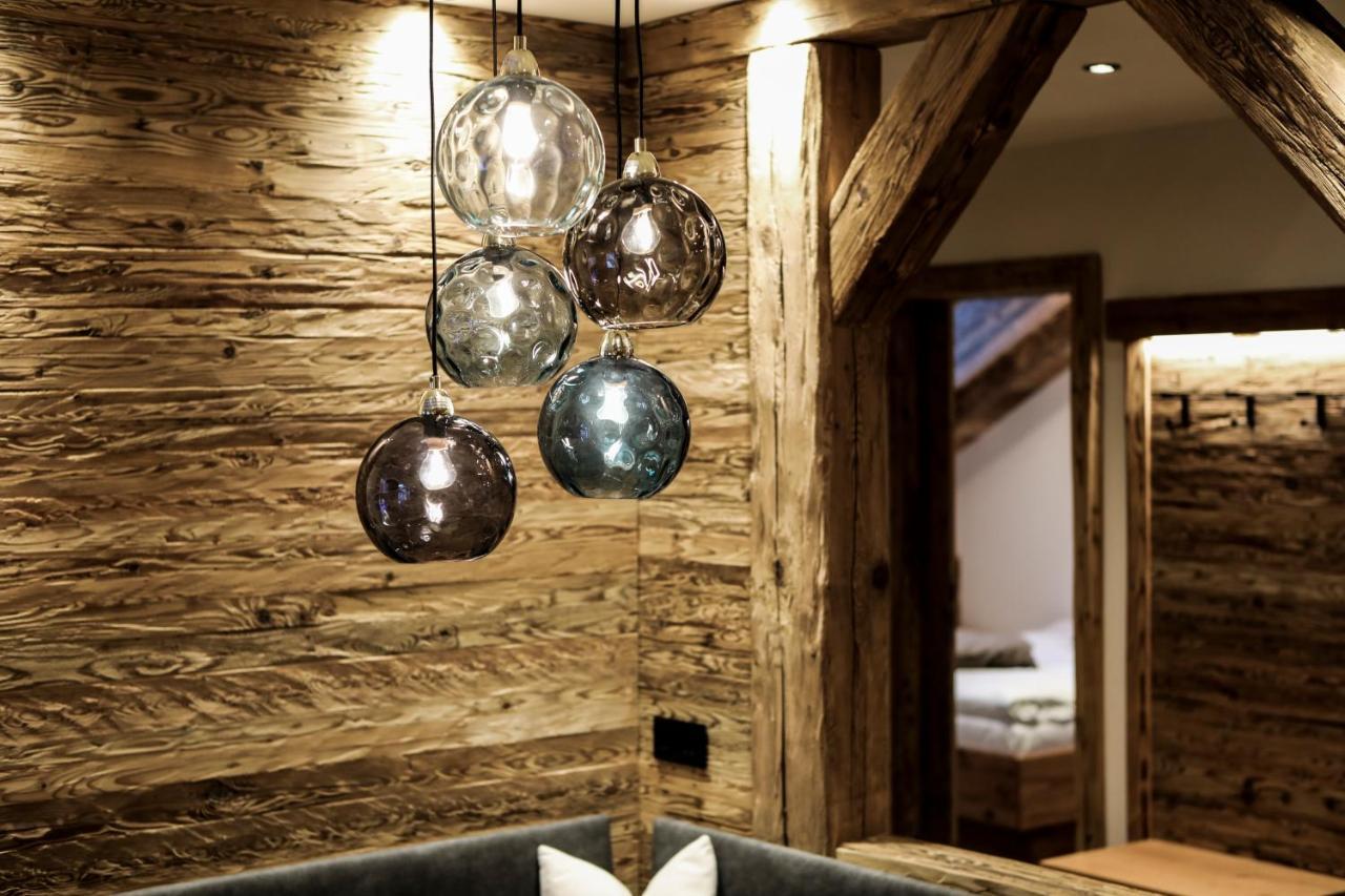 Ferienhof Alte Post, Apartments Вайсбриах Екстериор снимка