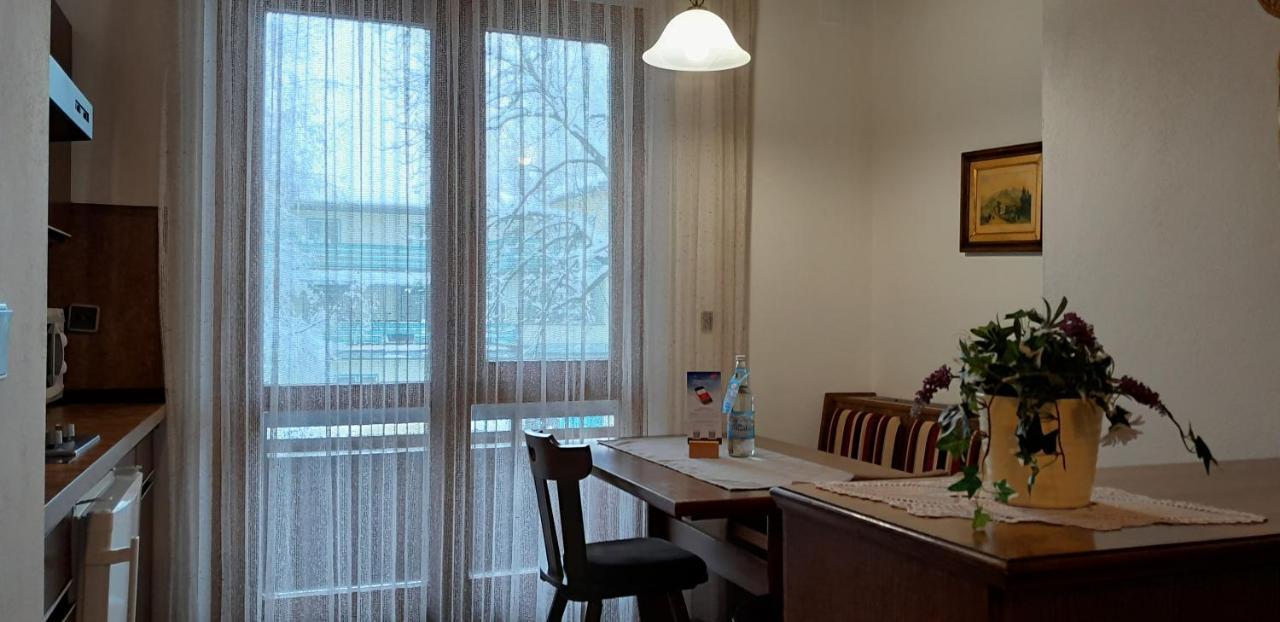 Ferienhof Alte Post, Apartments Вайсбриах Екстериор снимка