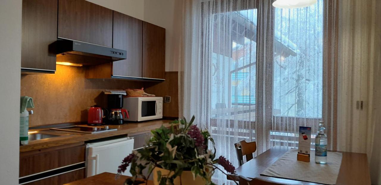 Ferienhof Alte Post, Apartments Вайсбриах Екстериор снимка