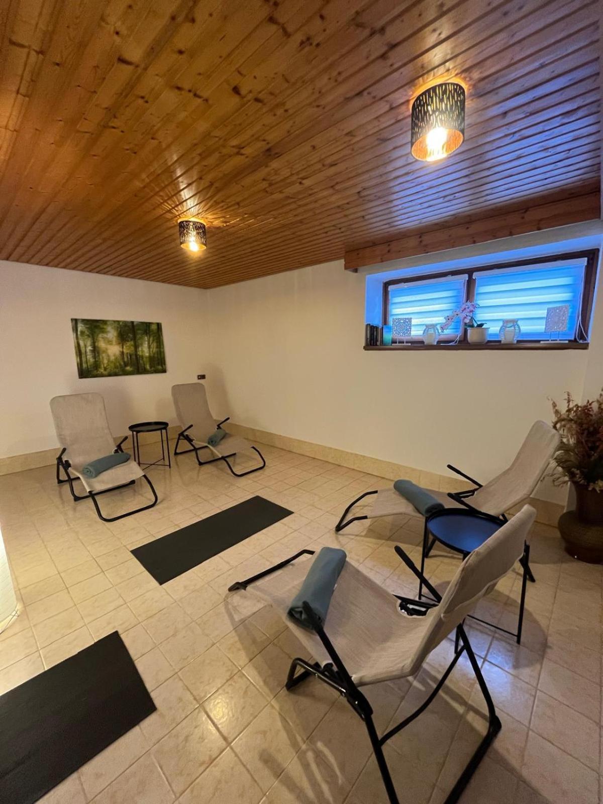 Ferienhof Alte Post, Apartments Вайсбриах Екстериор снимка
