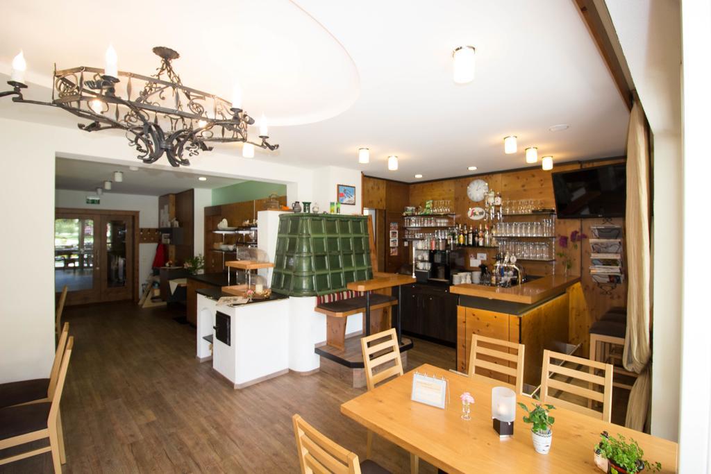 Ferienhof Alte Post, Apartments Вайсбриах Екстериор снимка