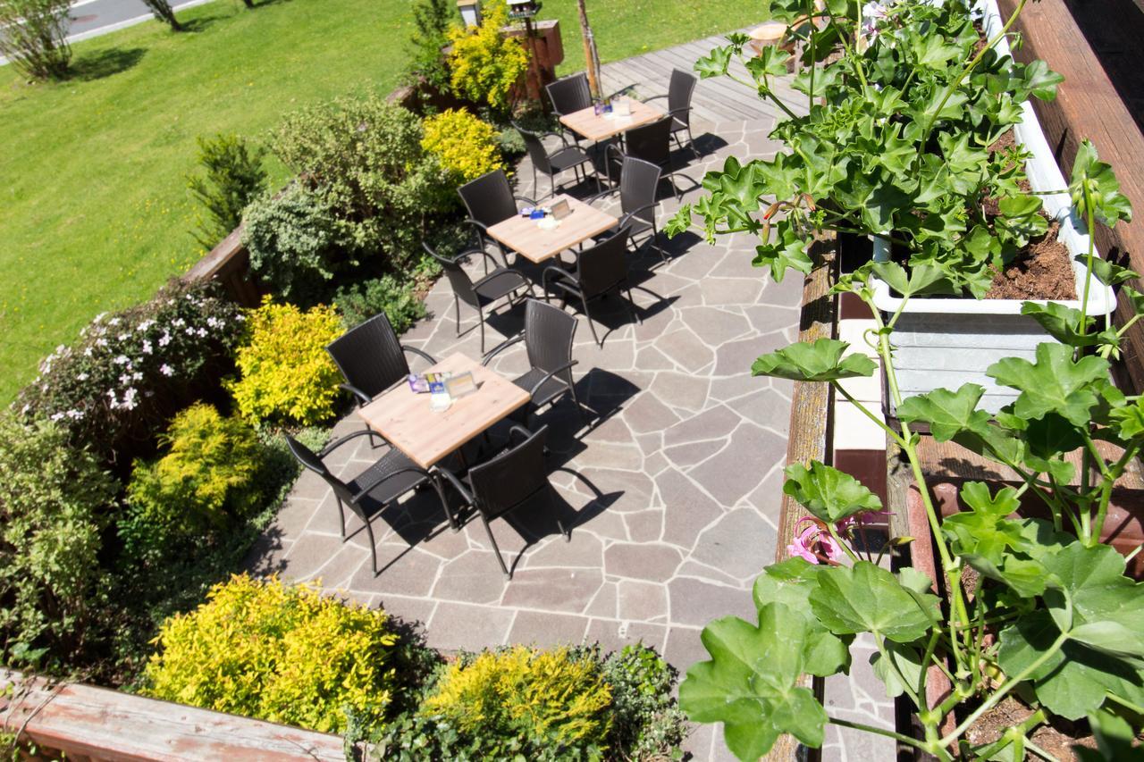 Ferienhof Alte Post, Apartments Вайсбриах Екстериор снимка